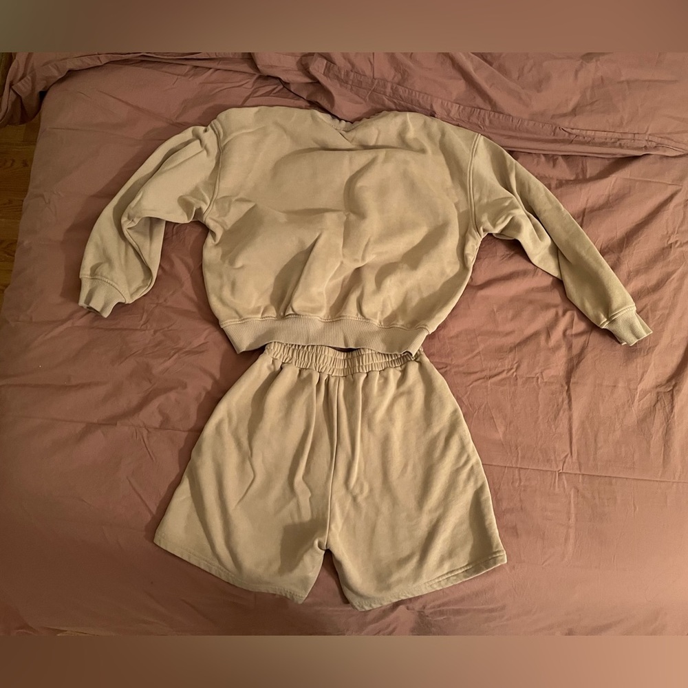 🧸 Bella Doña - Me Amo Embroidered Bear Sweatshirt + Sweatshorts Set in Tan - S - Picture 5 of 16